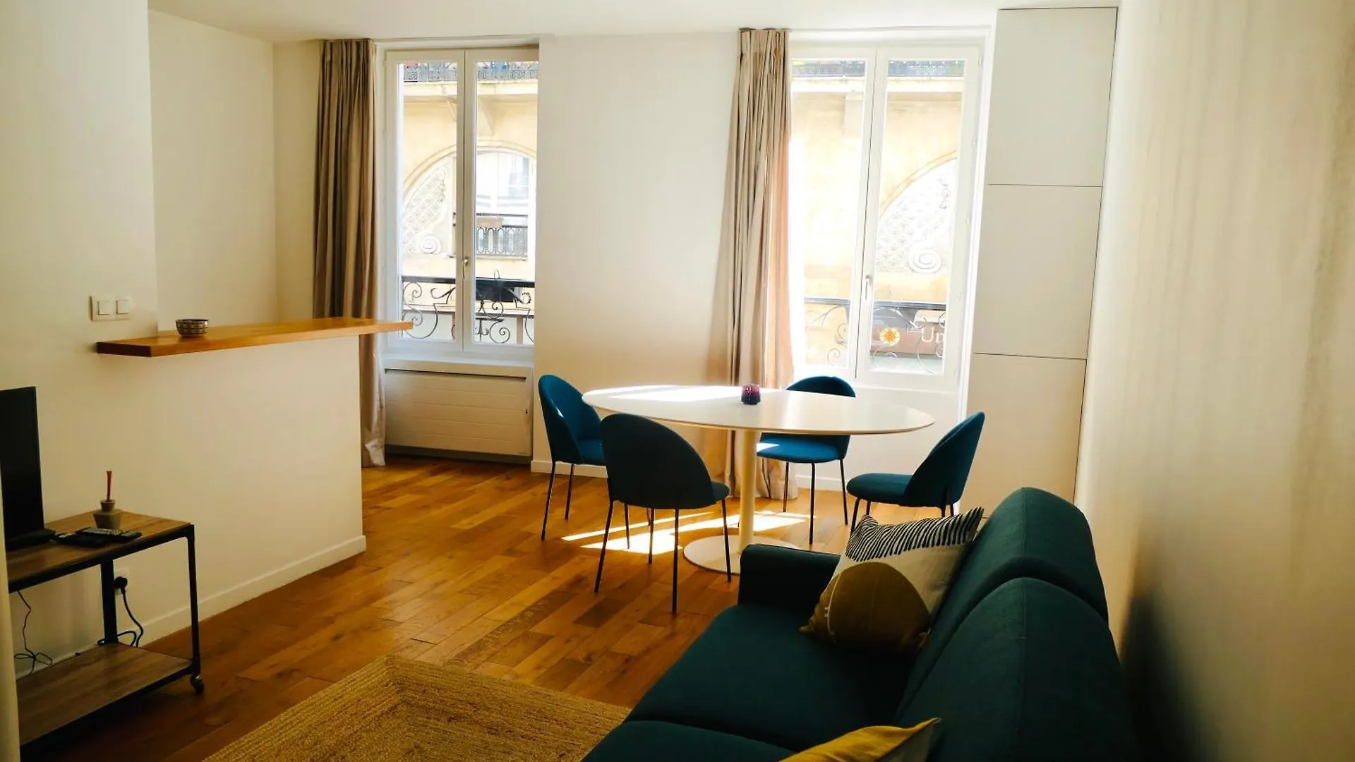 Appartement Cosy Louvre Sentier Paris 0*,  France